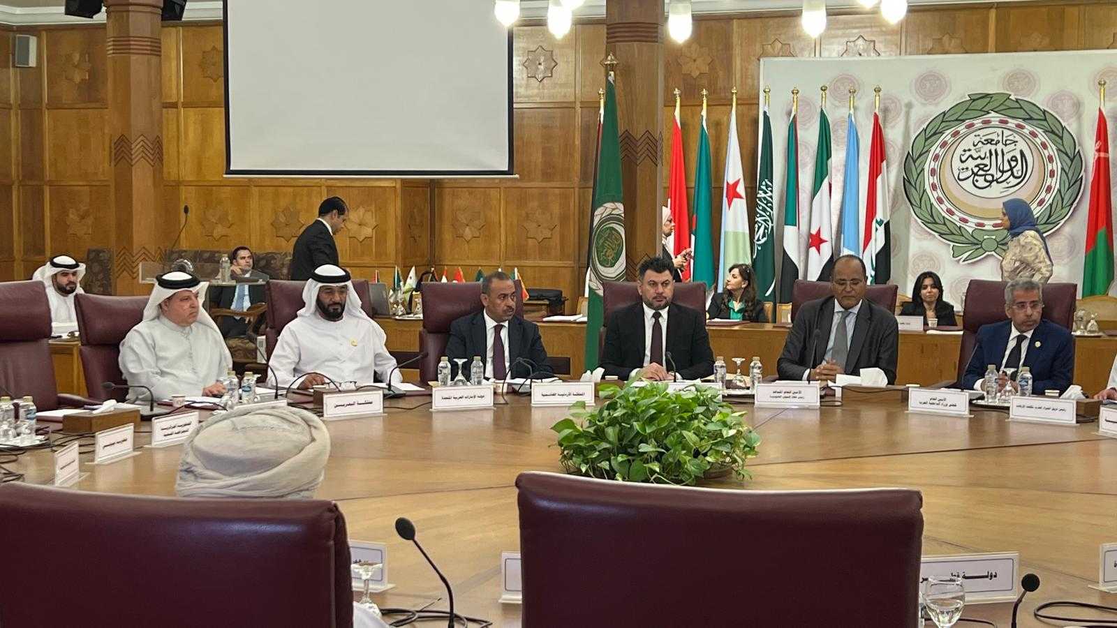 الوكيل المساعد للموارد البشرية يترأس وفد وزارة الداخلية المشارك في الاجتماع العربي المشترك بالقاهرة<